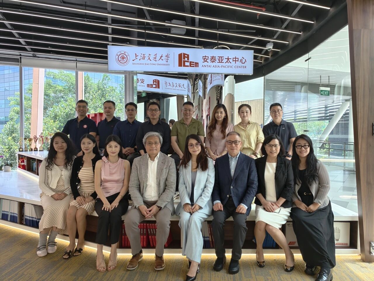 Dean Chen Leads Delegation to Singapore and Vietnam to Deepen Exchanges and Cooperation